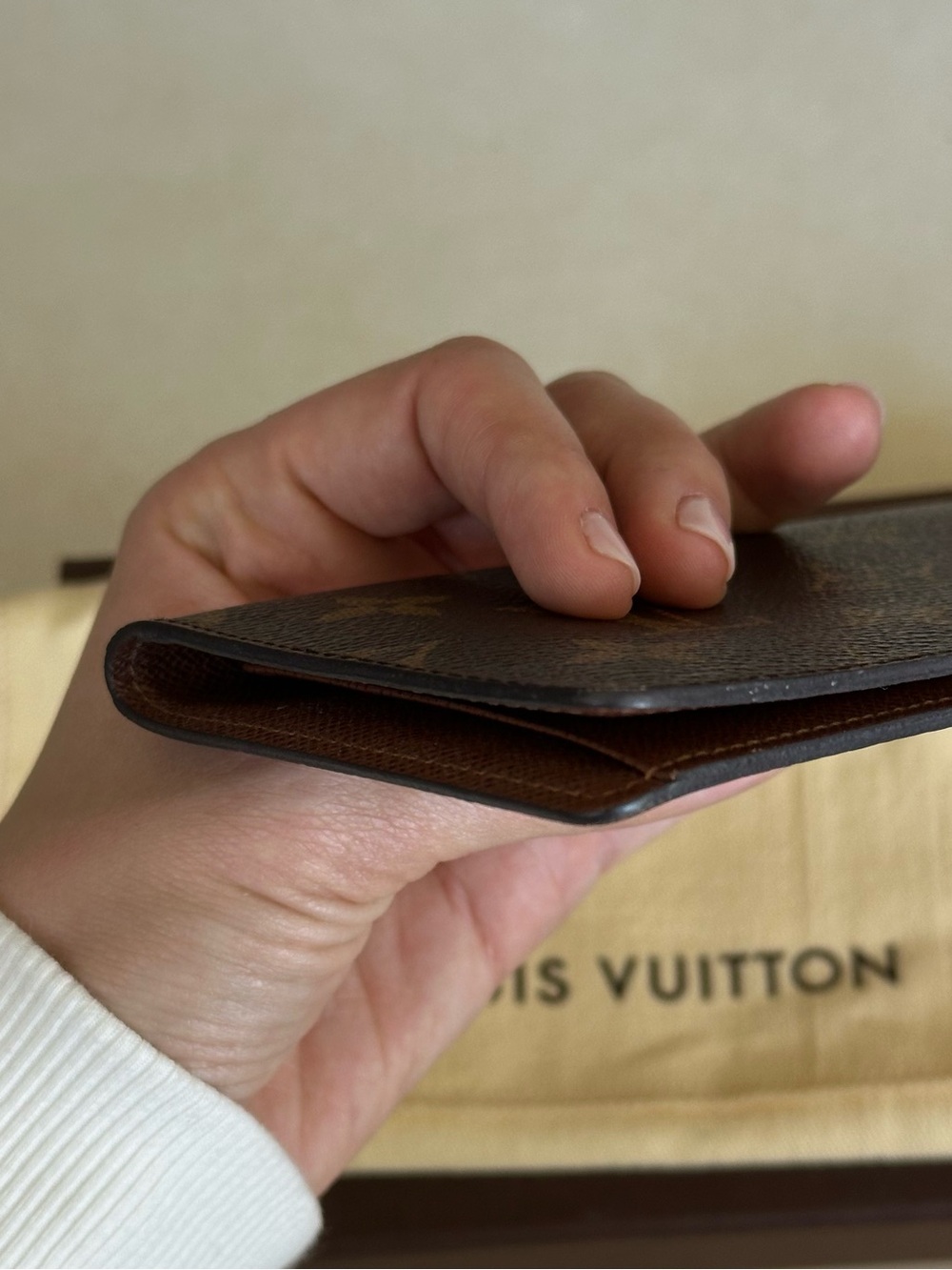 Louis Vuitton Monogram Checkbook - Picture 10 of 12